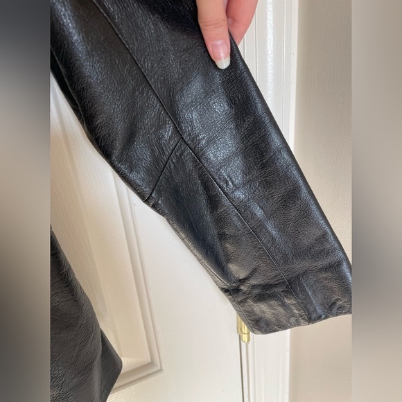 Vintage Wilson’s Black Leather Jacket | M - Picture 4 of 16